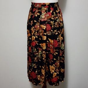 Worthington black red floral pleated midi skirt size 10p